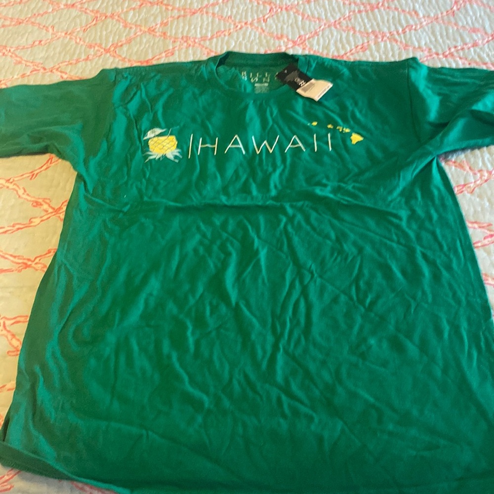 Men’s large Billabong t shirt.